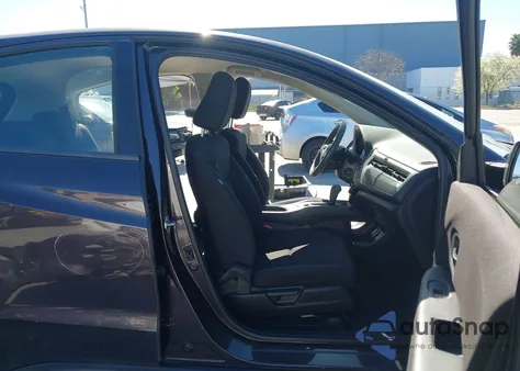 2018 Honda Hr-V Lx z USA, uszkodzony, nr VIN 3CZRU5H39JM707310